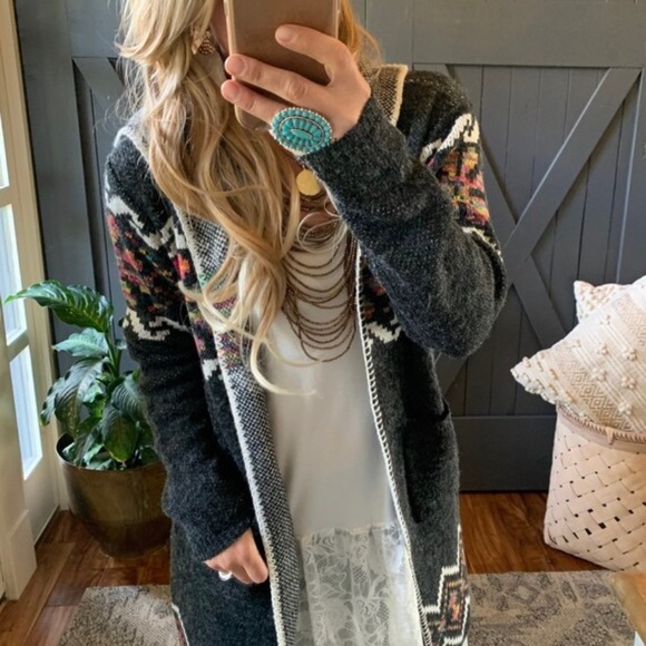 New Yellowstone Tribal Long Black Cardigan Hooded Sweater Southwest Western Boho - Picture 6 of 9